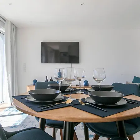 Luminous Premium Loft W/ac & Terrace By Lovelystay Porto