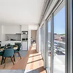 Luminous Premium Loft W/ac & Terrace By Lovelystay Διαμέρισμα