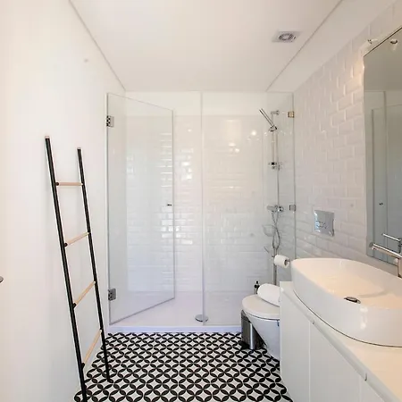 Luminous Premium Loft W/ac & Terrace By Lovelystay