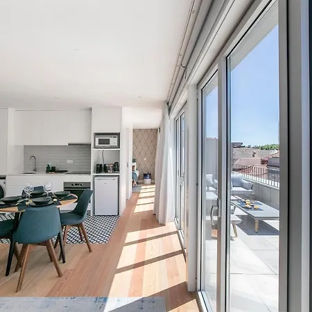 Luminous Premium Loft W/ac & Terrace By Lovelystay Appartement