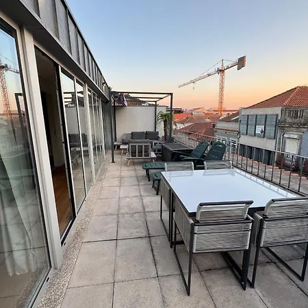 Luminous Premium Loft W/ac & Terrace By Lovelystay *