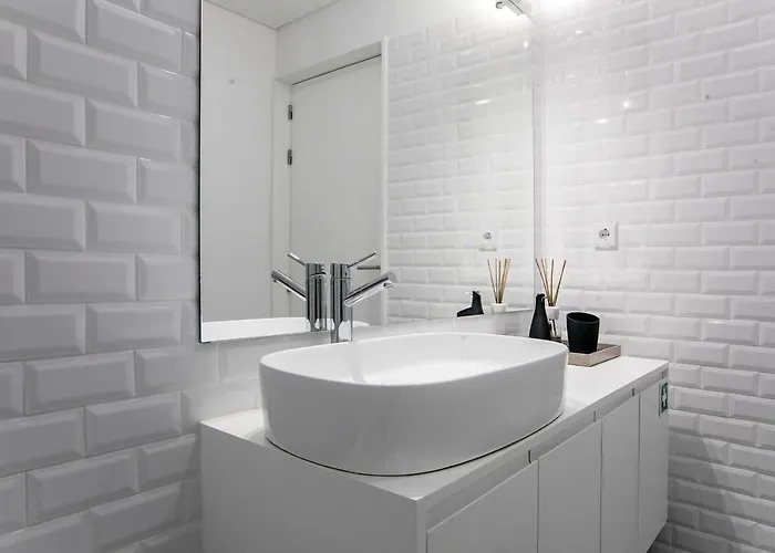 Luminous Premium Loft W/ac & Terrace By Lovelystay